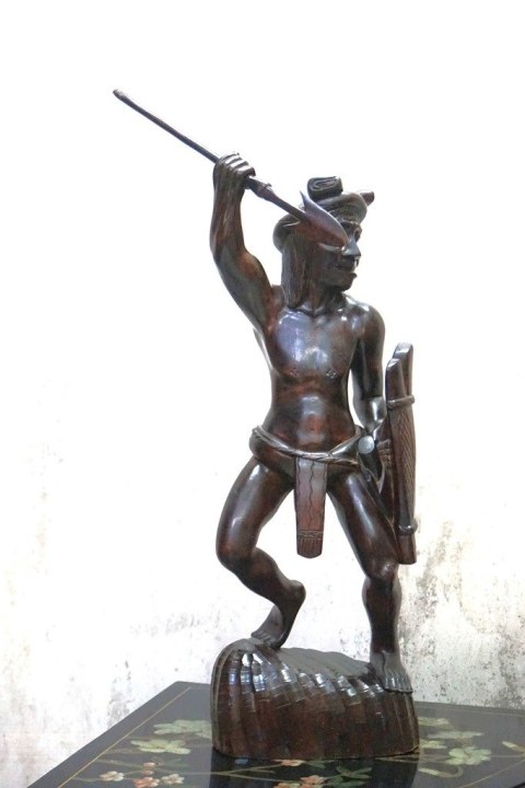 H-P STARA DREWNIANA RZEŹBA WOJOWNIK IGOROT Filipiny 73cm