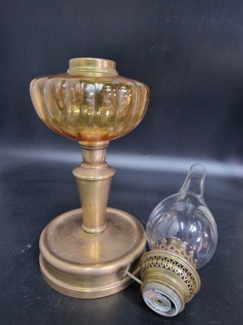 H-P CIĘŻKA MOSIĘŻNA STARA LAMPA NAFTOWA