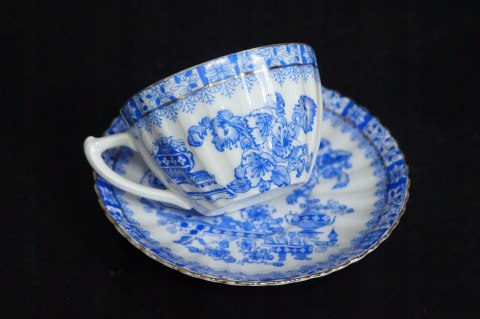 H-P FILIŻANKA NA SPODKU CHINA BLAU