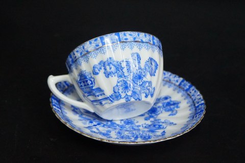 H-P FILIŻANKA NA SPODKU CHINA BLAU