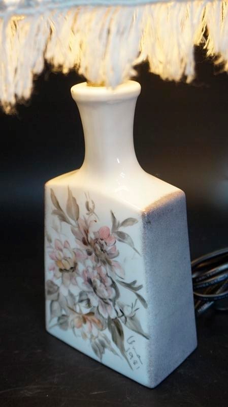 H-P CUDNA PORCELANOWA LAMPKA Z ABAŻUREM MAKRAMA - KAISER -MALOWANA