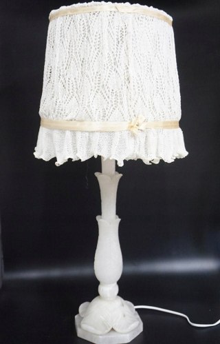H-P PIĘKNA WYSOKA LAMPA KOLUMNOWA Z ALABASTRU z abażurem BOHO