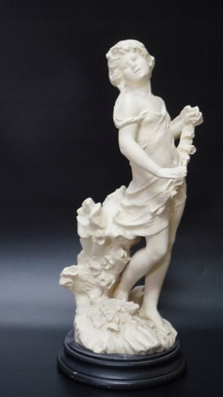 H-P CUDNA FIGURA RZEŹBA ALABASTER DZIEWCZYNA wzór Moreau