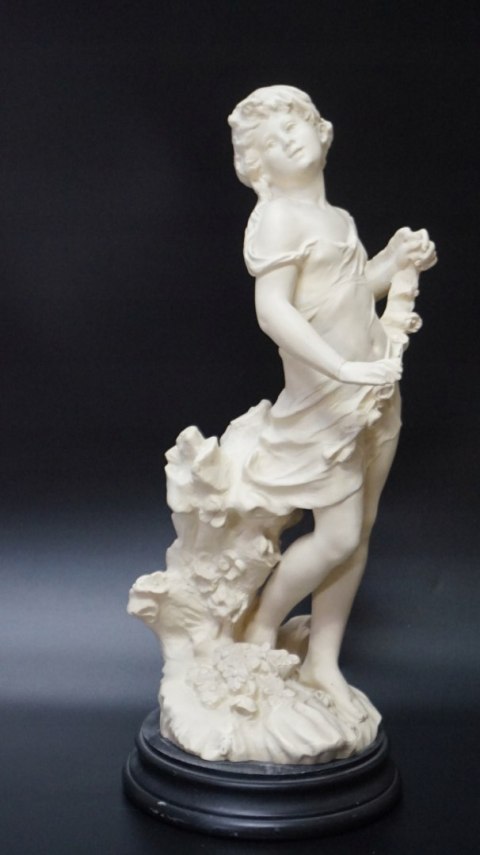 H-P CUDNA FIGURA RZEŹBA ALABASTER DZIEWCZYNA wzór Moreau