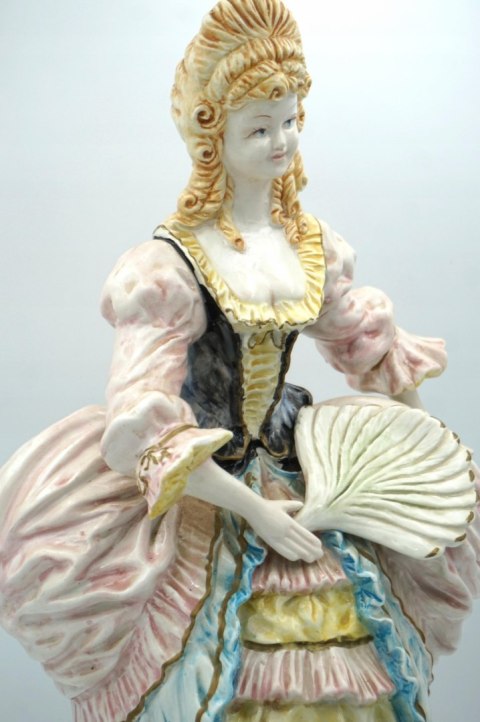 H-P DUŻA FIGURA DAMA z WACHLARZEM WŁOSKA CERAMIKA a'la CAPODIMONTE 57cm