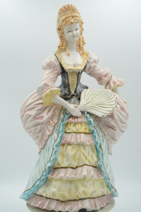 H-P DUŻA FIGURA DAMA z WACHLARZEM WŁOSKA CERAMIKA a'la CAPODIMONTE 57cm