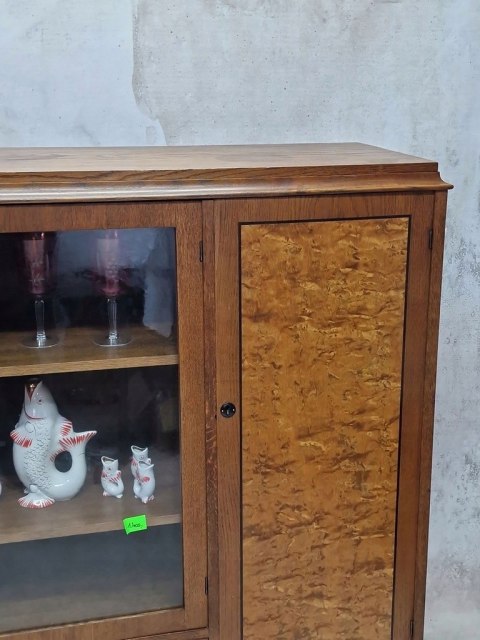 H-P ŁADNA BIBLIOTEKA SECESJA WITRYNA