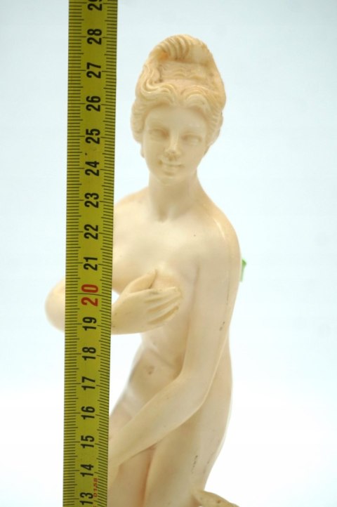 H-P STARA FIGURA WENUS AFRODYTA - ALABASTER