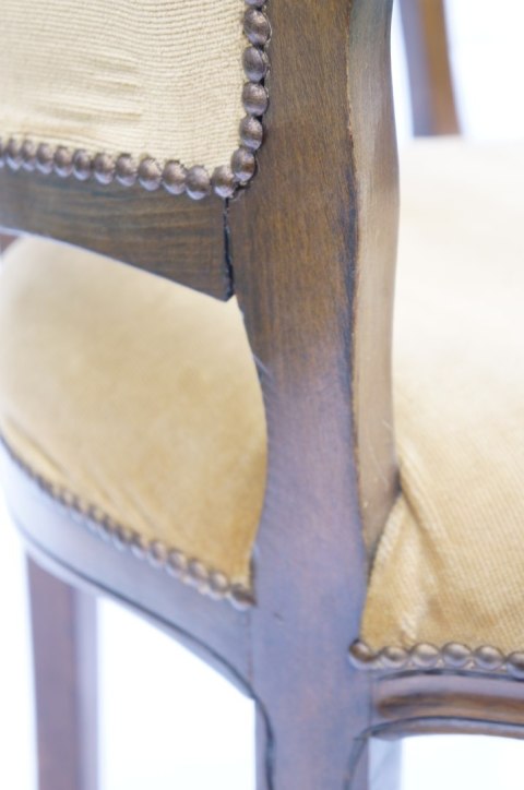 H-P OKAZJA CENOWA -FOTEL LUDWIK WELUROWY do renowacji /s