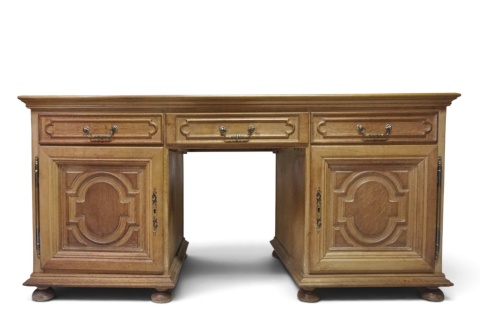 H-P DUŻE WOLNOSTOJĄCE BIURKO GABINETOWE – ELEGANCKI STYL I KLASYCZNA FORMA
