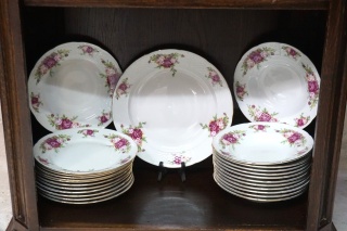 H-P DUŻY SERWIS PORCELANOWY THUN CARLSBAD RÓŻE 73 ELEMENTY BOHÊME