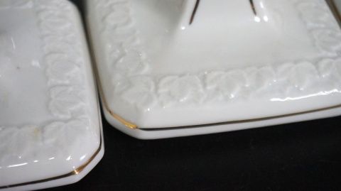 H-P 4 UROCZE PORCELANOWE POJEMNIKI NA PRZYPRAWY - SZWECJA